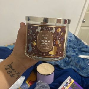 Hot and coco cream candle